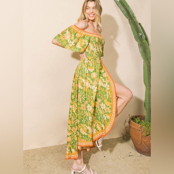 Off Shoulder Tropical Print Floral Smocked Maxi Dress - Picture 6 of 8